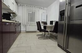 Apartament cu 4 camere,90 mp utili,  cartier Sarari