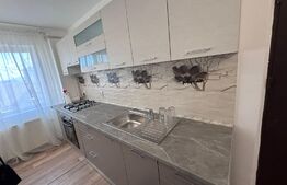 Apartament cu 3 camere, 72 mp utili, cartier Rovine