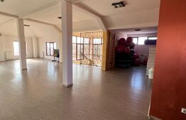 Cladire comercială, 550 mp, zona semicentrala