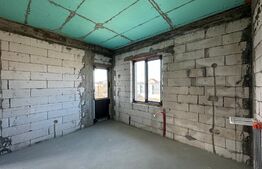 Casă semi-finisată P + E, 111 mp utili, teren 339 mp, Pielești, zona Magnolia