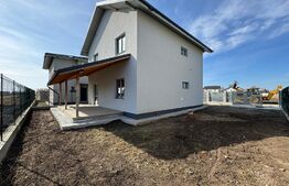 Casă semi-finisată P + M, 131 mp utili, teren 339 mp, Pielești, zona Magnolia