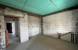 Casă semi-finisată P + M, 131 mp utili, teren 339 mp, Pielești, zona Magnolia