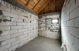 Casă semi-finisată P + M, 110 mp utili, teren 339 mp, Pielești, zona Magnolia