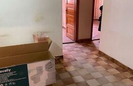 Apartament de 3 camere, 90 mp, în zona centrală; potrivit pentru firme, spațiu de birouri sau cabinet medical