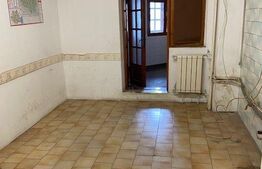 Apartament de 3 camere, 90 mp, în zona centrală; potrivit pentru firme, spațiu de birouri sau cabinet medical