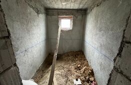 Casă la rosu, 100 mp utili, 1000 mp teren, zona Șimnicu de Sus