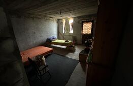 Casă la rosu, 100 mp utili, 1000 mp teren, zona Șimnicu de Sus