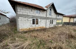 Casă la rosu, 100 mp utili, 1000 mp teren, zona Șimnicu de Sus