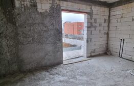 Casa stil mediteranean, 4 camere, 131 mp utili+ teren 400mp,  zona Brestei.