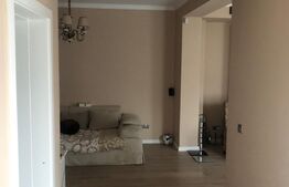 Casă modernă de 200 mp, D+P+E, cu terasă și curte privată, zona centrală