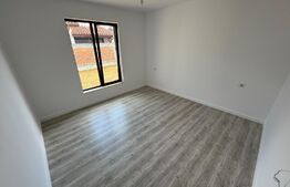 Casă , 3 camere , 86 mp, 300 mp teren, zona Damila