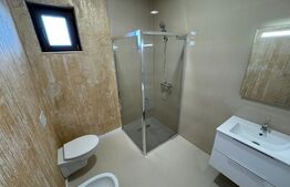 Casă , 3 camere , 86 mp, 300 mp teren, zona Damila