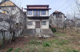 Doua case pe teren 851 mp ,zona Bariera valcii