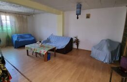 Doua case pe teren 851 mp ,zona Bariera valcii