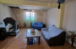 Doua case pe teren 851 mp ,zona Bariera valcii