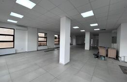 Spatiu comercial, 240 mp, constructie noua, Central