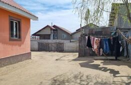 Casa, teren 563 mp , zona Romanesti