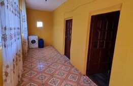 Casa, teren 563 mp , zona Romanesti