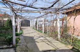 Casa si teren de 1000 mp , Bariera Valcii 