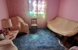 Doua case pe teren 851 mp ,zona Bariera valcii