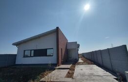 Casa pe parter, toate utilitatile in zona Damila