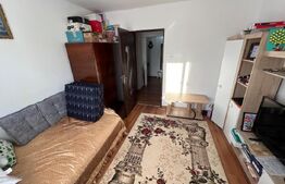 Apartament de 3 camere, decomandat,  în zona Pelendava - 1 Mai