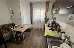 Apartament de 3 camere, decomandat,  în zona Pelendava - 1 Mai