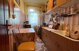 Apartament cu 3 camere semidecomandat în zona Craiovița (Piața Orizont)