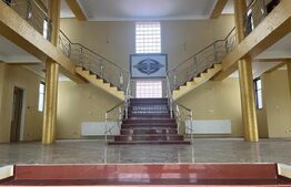 Casa de 450mp utili in apropiera stadionului !!