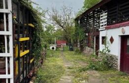 Casa țăraneasca cu 3336 mp teren aproape de Craiova