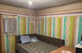 Casă parter, cu teren aferent de 868 mp, situată în Șimnicu de Sus - Duțulești