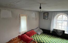 Casă parter, cu teren aferent de 868 mp, situată în Șimnicu de Sus - Duțulești