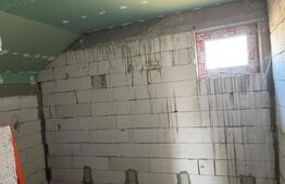 Casă semifinisată P+M cu teren aferent de 320mp situată în cartierul Popoveni