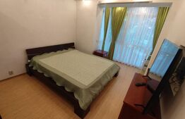 Apartament cu 3 camere decomandat, etajul 1, zona Stomatologie-Rotonda 