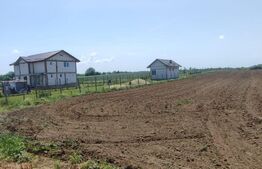 Teren 2500mp, intravilan, la intrare în Coșoveni