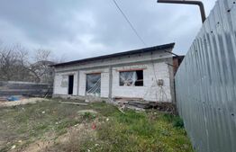 Casa la rosu, 230 mp teren, zona Gazeta de Sud