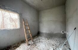 Casa la rosu, 230 mp teren, zona Gazeta de Sud