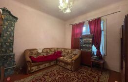 Casa cu 3 camere, 90 mp, zona centrala