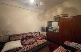 Casa cu 3 camere, 90 mp, zona centrala
