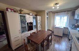 Apartament cu 3 camere, 74mp, zona Politia Amaradia