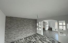 Casa la cheie P+M, teren 500 mp, toate utilitatile, zona Ghercesti-Aeroport