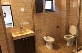 Casa moderna, 5 camere, 230 mp, zona Ford