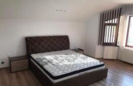 Casa moderna, 5 camere, 230 mp, zona Ford