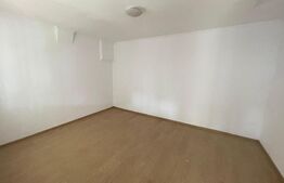 Casa pe parter ,teren de 297mp, zona Peco Romanesti