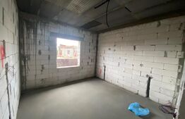 Proprietate  2 hale și o casa, 530 mp 2000 mp teren, zona Dumagas