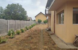 Casă 105 mp utili , 753 mp teren ,zona Bordei 