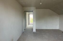 Casa 175 mp, pe un teren de 800mp, Motoci, la principala