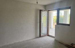 Casa 175 mp, pe un teren de 800mp, Motoci, la principala