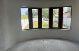 Casa 175 mp, pe un teren de 800mp, Motoci, la principala