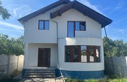 Casa 175 mp, pe un teren de 800mp, Motoci, la principala